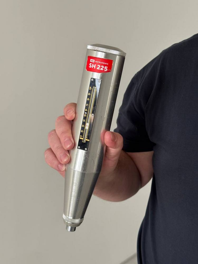 Склерометр для проверки прочности основания