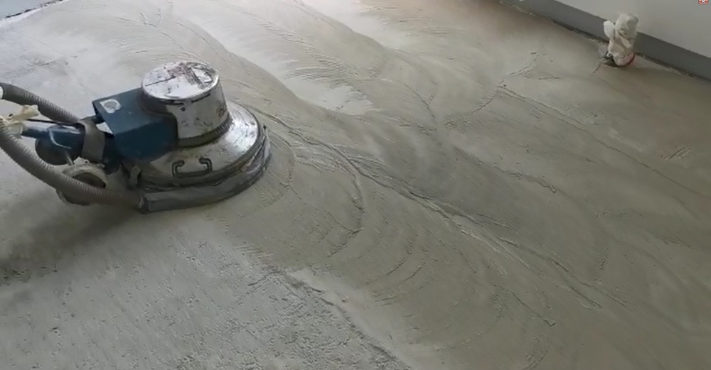 Шлифовка стяжки перед укладкой паркета