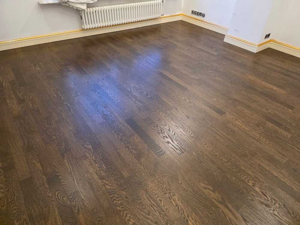 Покрытие паркета маслом с твердым воском