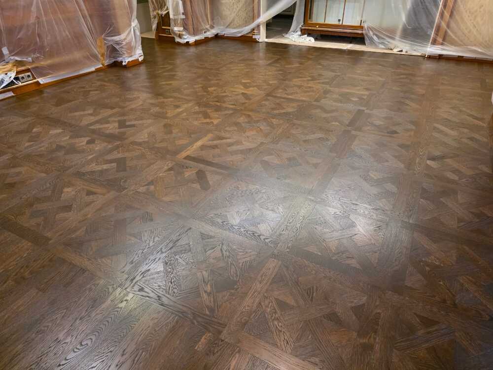 Тонировка паркета и покрытие маслом с твердым воском