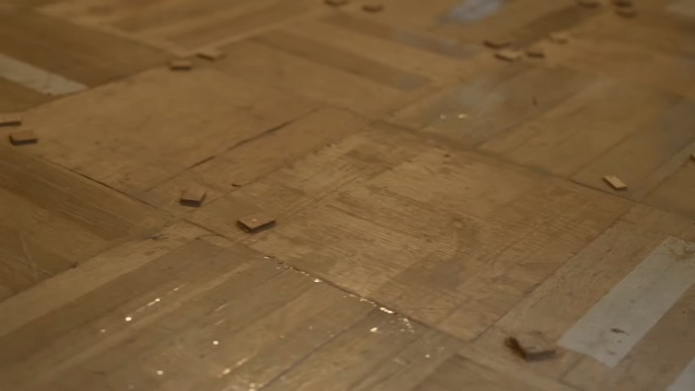 Ремонт штучного паркета с заменой плашек