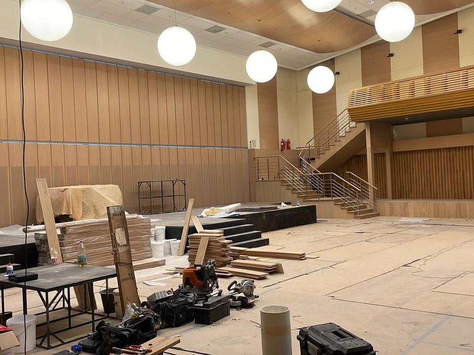 Укладка инженерной доски на клей