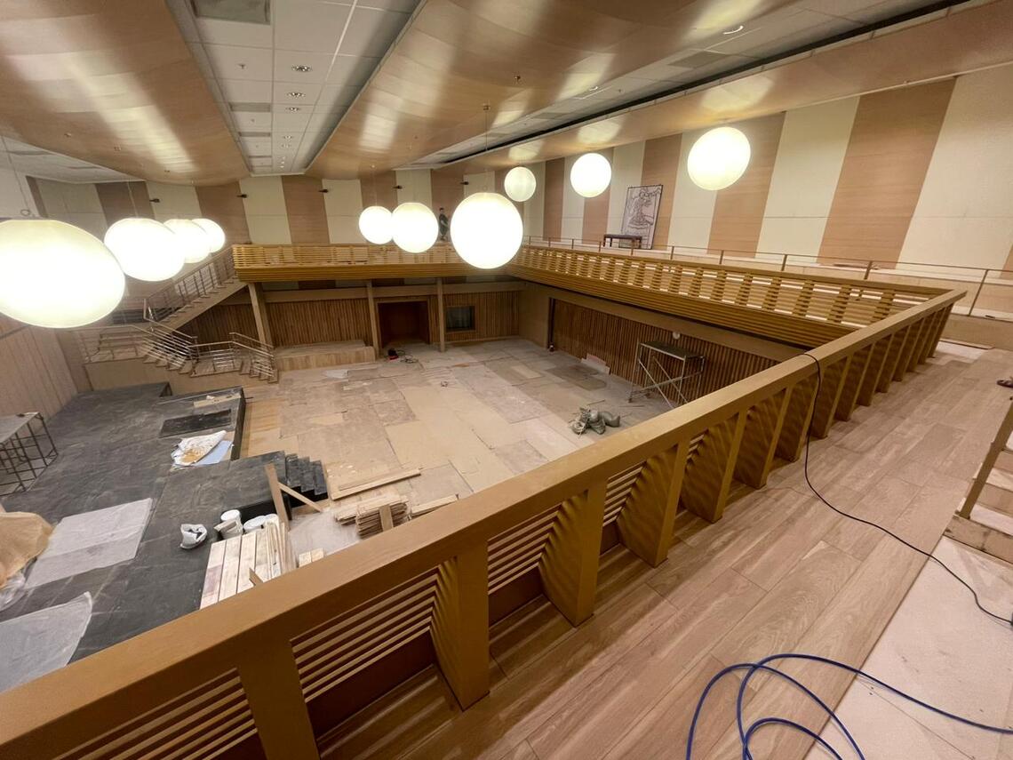 Укладка инженерной доски на клей