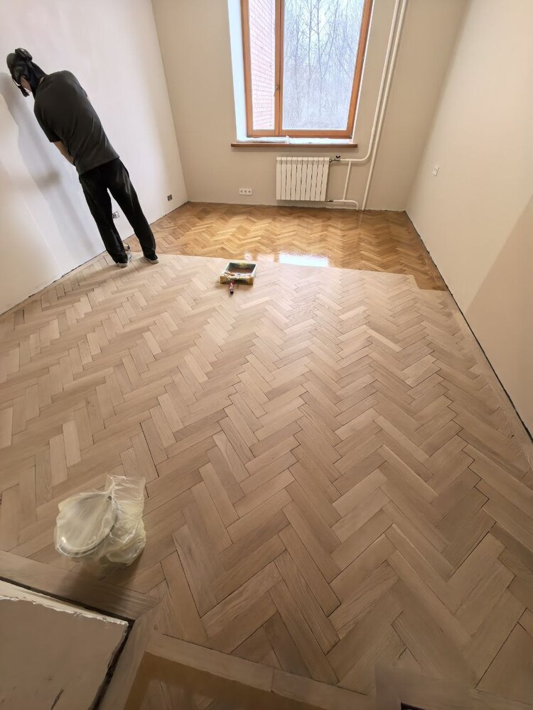 Покрытие паркета маслом с твердым воском