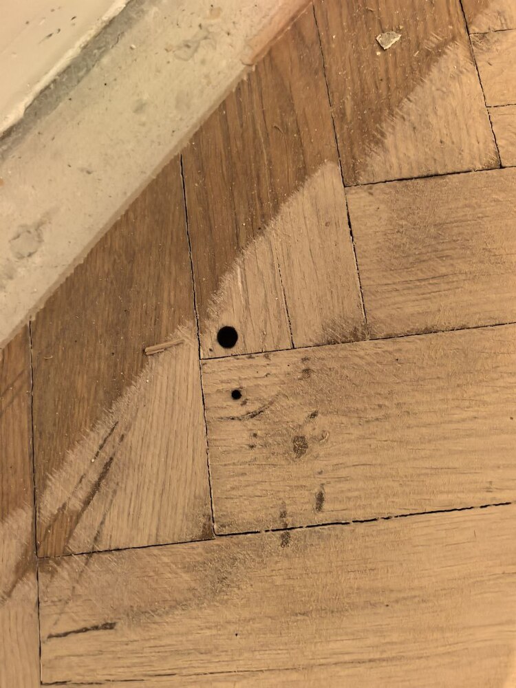 Делаем окантовку для паркета по периметру помещения