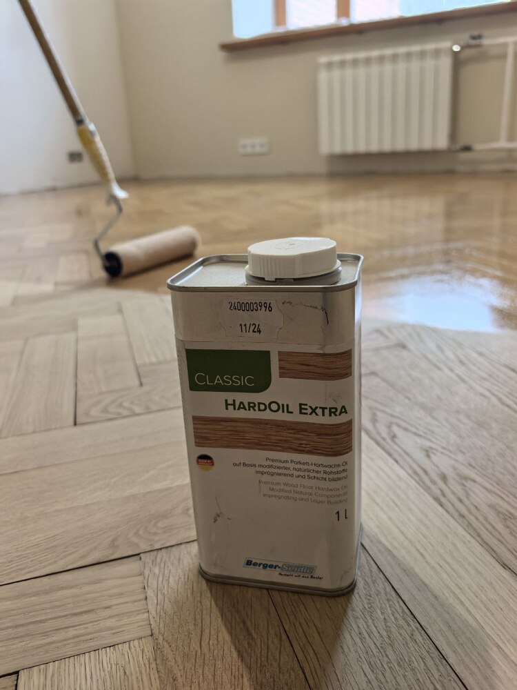 Покрытие паркета маслом с твердым воском