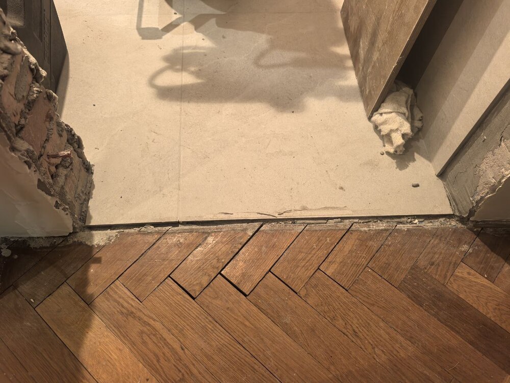 Стык паркета с другим помещением