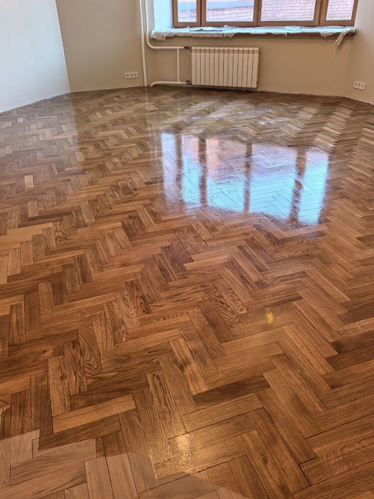 Покрытие паркета маслом с твердым воском