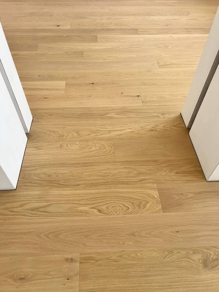 Укладка инженерной доски Weitzer Parkett на клей