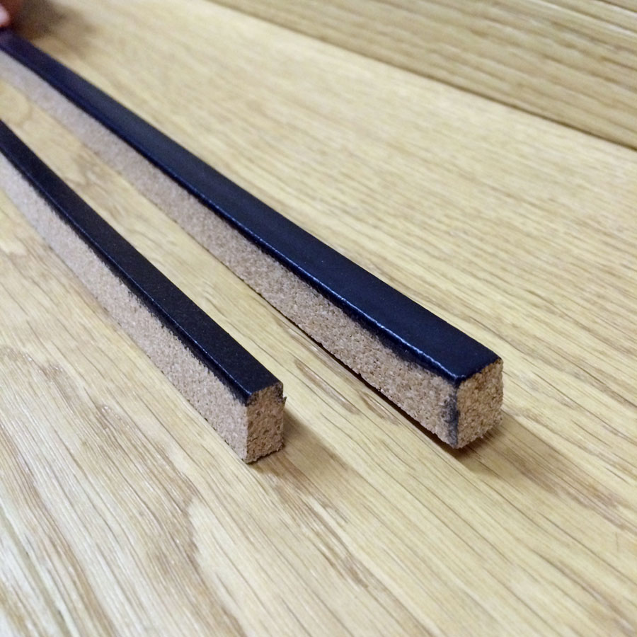 Пробковый компенсатор черного цвета