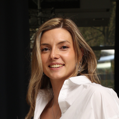 Юлия Бажанова