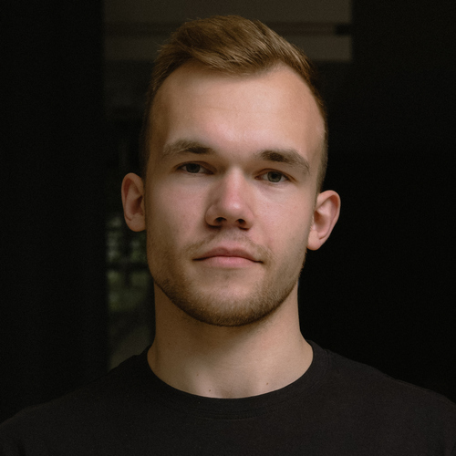 Даниил Головешко